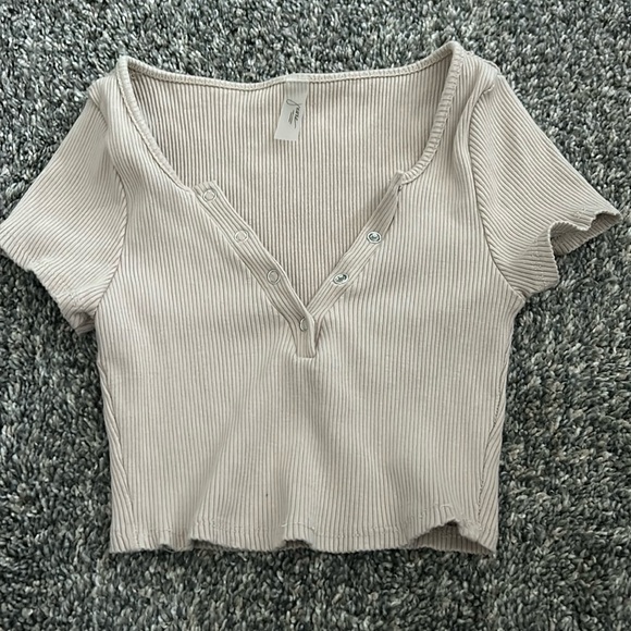 Junie Clothing Tan Stretchy Cropped Shirt - Picture 1 of 1